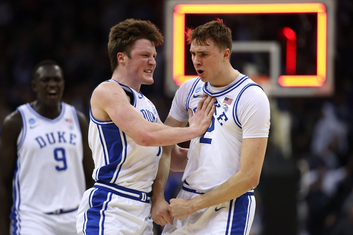 开云体育平台-杜克双星争辉，最佳新秀奖时隔26年再迎共享？|希尔|新秀赛季|NBA|达拉斯独行侠队|VJ-埃奇库姆_新浪体育_新浪新闻